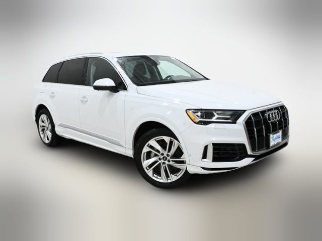 2022 Audi Q7 Premium Plus