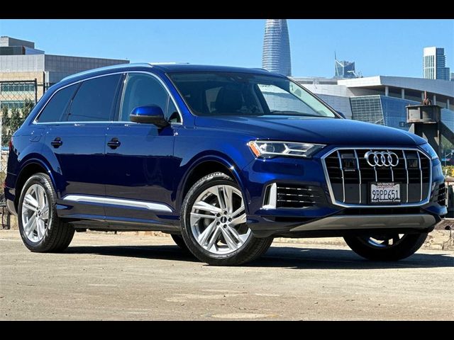 2022 Audi Q7 Premium Plus