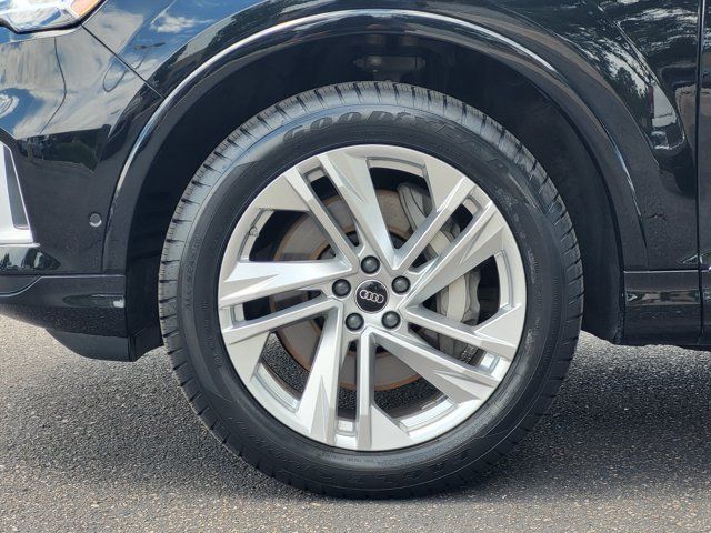 2022 Audi Q7 Premium Plus
