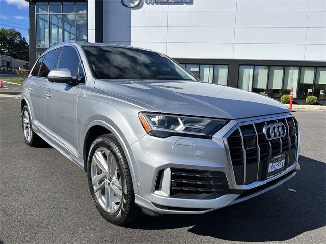 2022 Audi Q7 Premium Plus