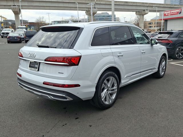 2022 Audi Q7 Premium Plus