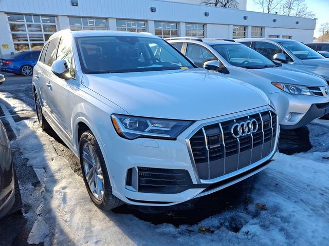 2022 Audi Q7 Premium Plus