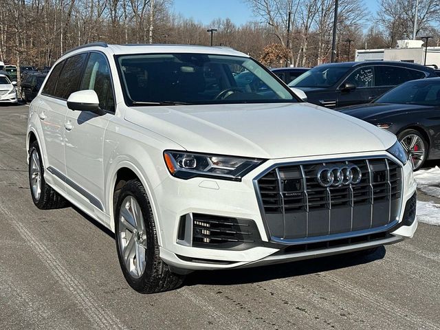 2022 Audi Q7 Premium Plus