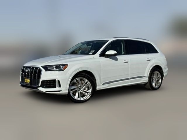 2022 Audi Q7 Premium Plus