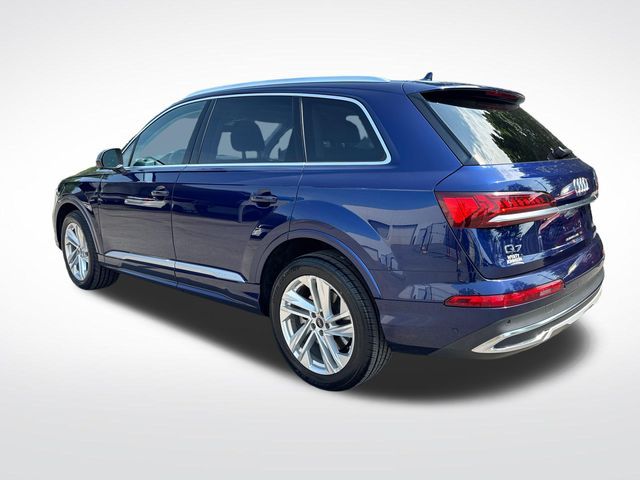 2022 Audi Q7 Premium Plus