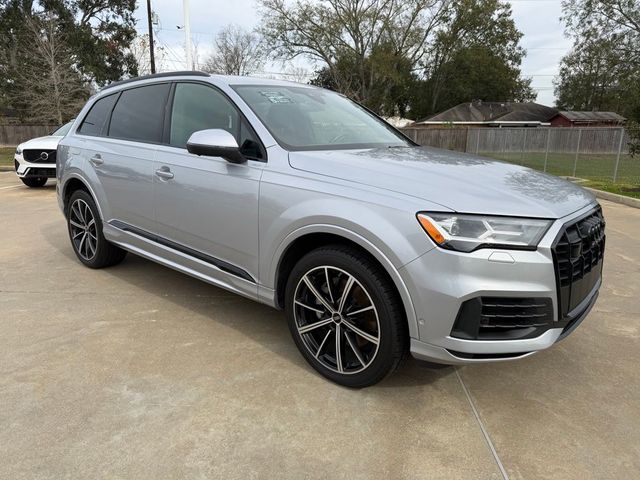 2022 Audi Q7 Premium Plus