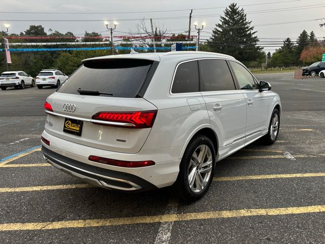 2022 Audi Q7 Premium Plus