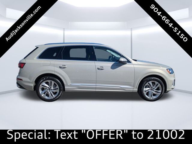 2022 Audi Q7 Premium Plus