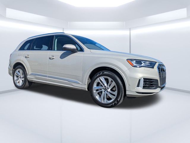 2022 Audi Q7 Premium Plus