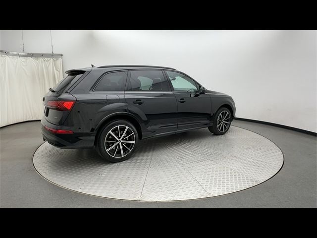 2022 Audi Q7 Premium Plus