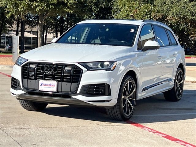 2022 Audi Q7 Premium Plus