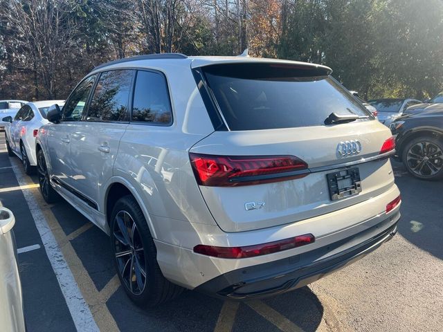 2022 Audi Q7 Premium Plus