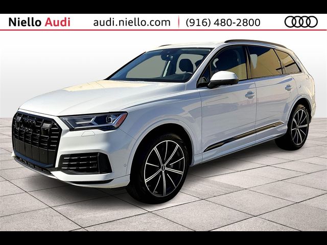 2022 Audi Q7 Premium Plus