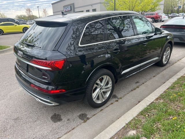 2022 Audi Q7 Premium Plus