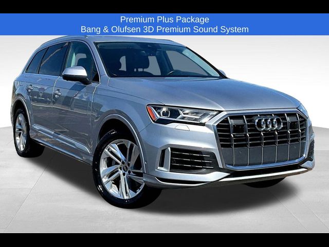 2022 Audi Q7 Premium Plus