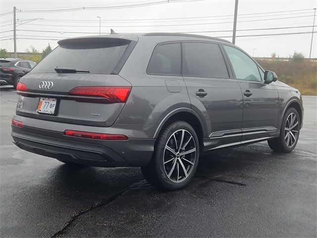 2022 Audi Q7 Premium Plus