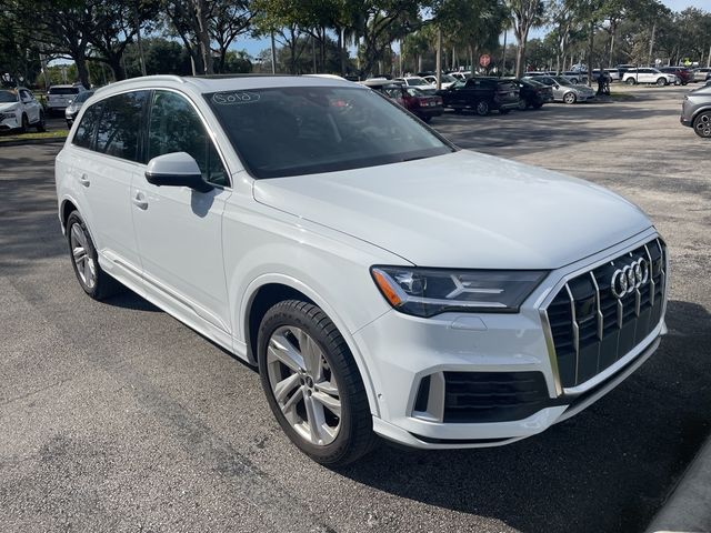 2022 Audi Q7 Premium Plus