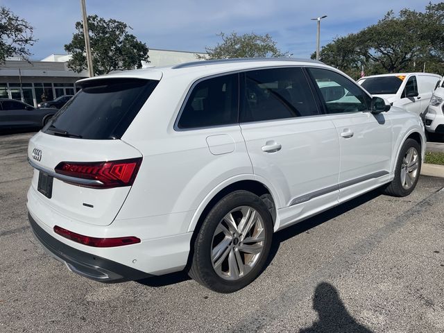 2022 Audi Q7 Premium Plus