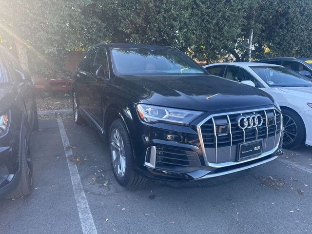 2022 Audi Q7 Premium Plus