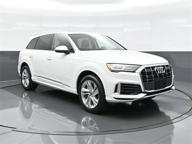 2022 Audi Q7 Premium Plus