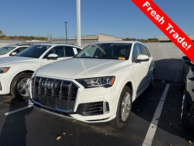 2022 Audi Q7 Premium Plus