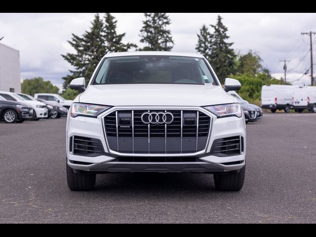 2022 Audi Q7 Premium Plus