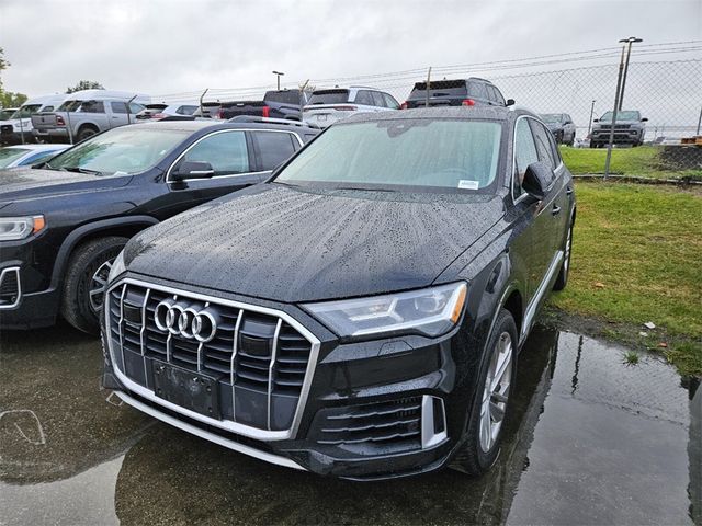 2022 Audi Q7 Premium Plus