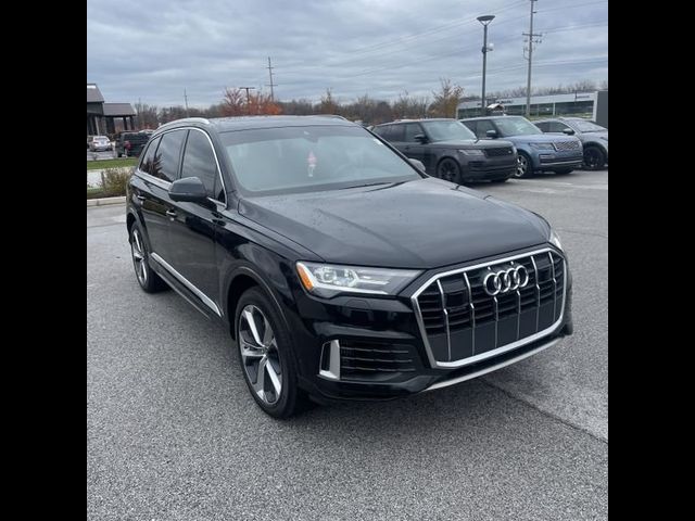 2022 Audi Q7 Premium Plus