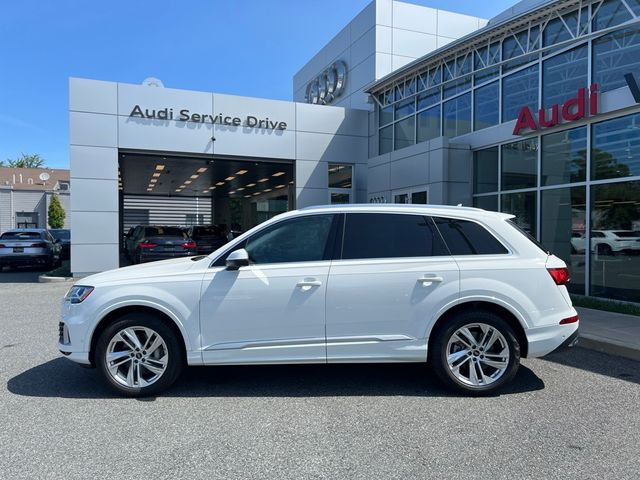 2022 Audi Q7 Premium Plus