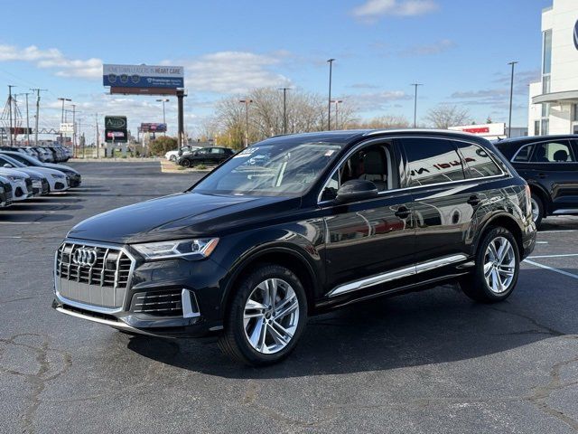 2022 Audi Q7 Premium Plus