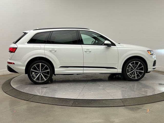 2022 Audi Q7 Premium Plus
