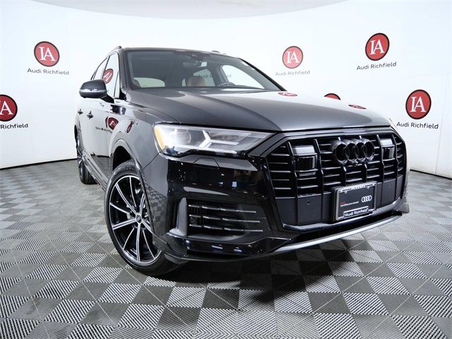 2022 Audi Q7 Premium Plus