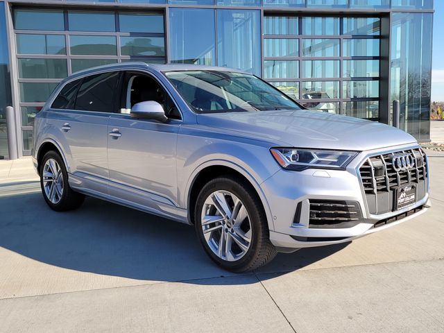 2022 Audi Q7 Premium Plus