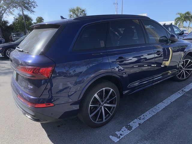 2022 Audi Q7 Premium Plus