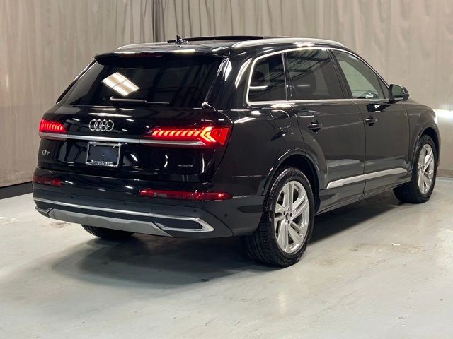 2022 Audi Q7 Premium Plus