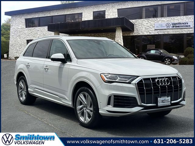 2022 Audi Q7 Premium Plus