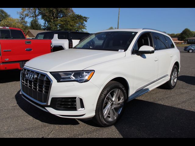 2022 Audi Q7 Premium Plus