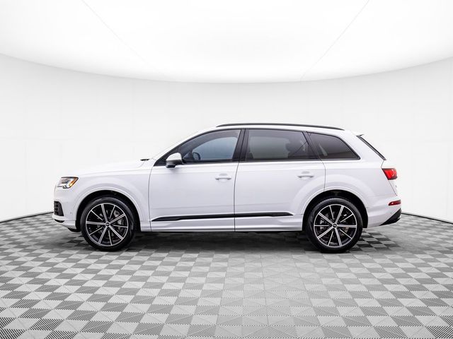 2022 Audi Q7 Premium Plus