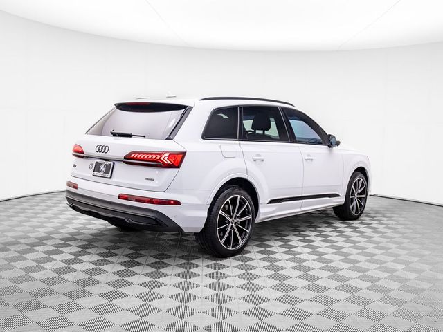 2022 Audi Q7 Premium Plus