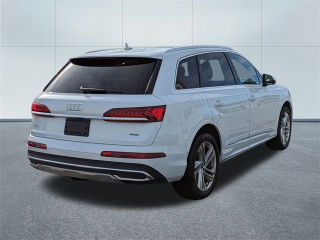 2022 Audi Q7 Premium Plus