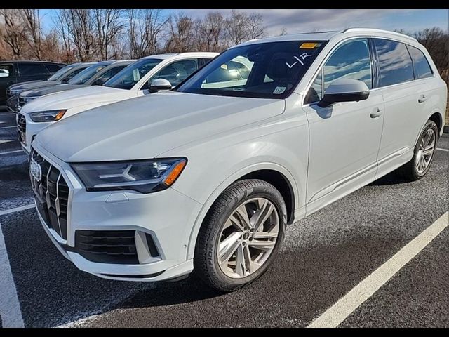 2022 Audi Q7 Premium Plus