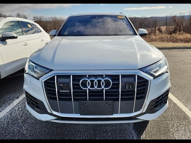 2022 Audi Q7 Premium Plus