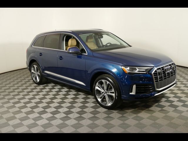 2022 Audi Q7 Premium Plus