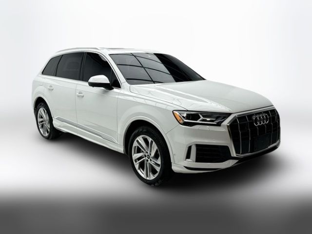 2022 Audi Q7 Premium Plus