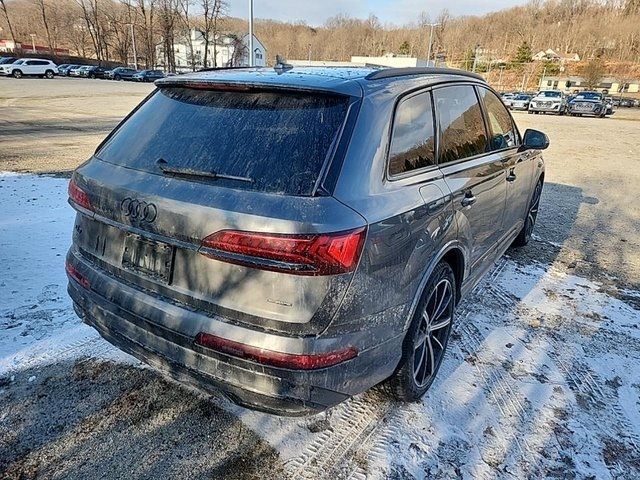 2022 Audi Q7 Prestige