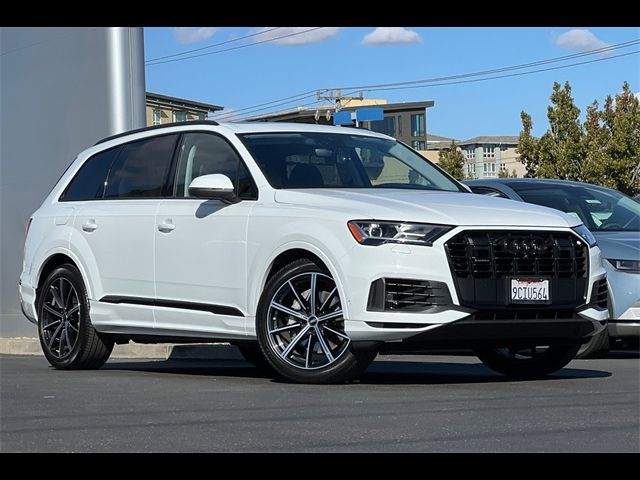 2022 Audi Q7 Prestige