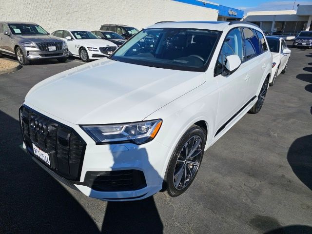 2022 Audi Q7 Prestige