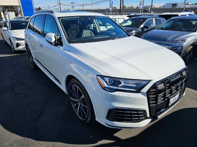 2022 Audi Q7 Prestige