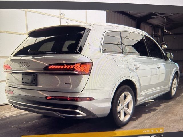 2022 Audi Q7 Premium Plus