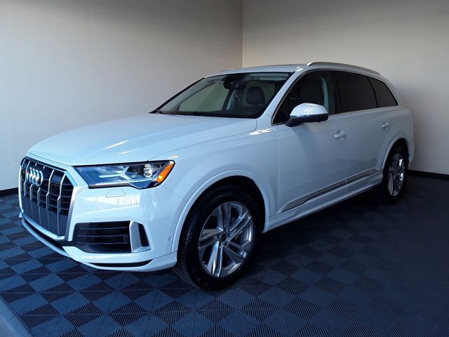 2022 Audi Q7 Premium Plus